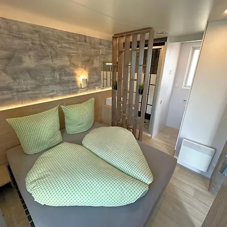 Seeblick - Premium Tinyhouse Mit Sauna Und Hottub